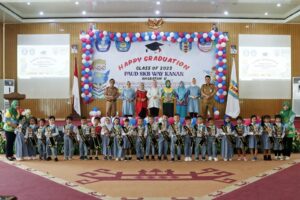 Bunda PAUD Way Kanan Hadiri Acara Pelepasan Siswa/Siswi PAUD SKB Angkatan V Tahun Ajaran 2022/2023