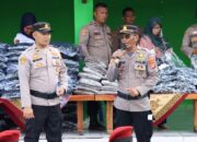 Polres Tulang Bawang Bagikan Kaporlap Kepada Ratusan Personel yang Terlibat Pam TPS