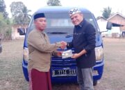 Hibahkan Minibus untuk Operasional Pondok Pesantren, Begini Pesan Legislator Demokrat Lamteng