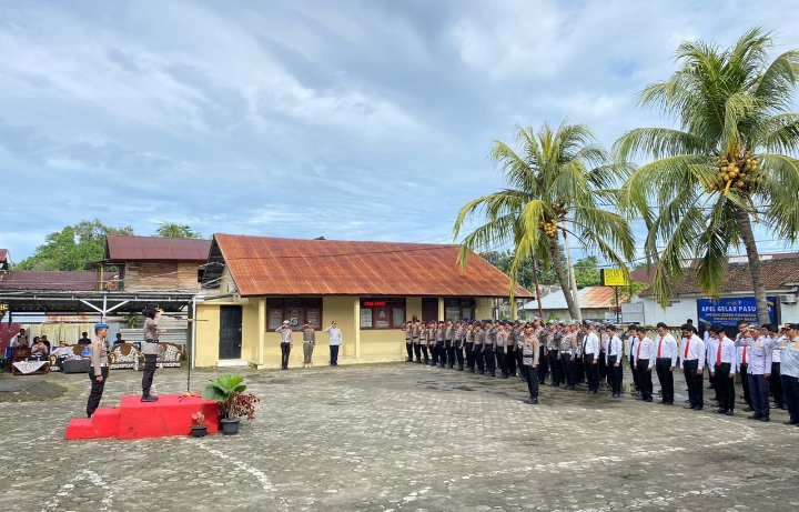 Polres Pesisir Barat laksanakan apel gelar pasukan Operasi Zebra Krakatau 2025