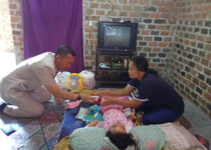 Ketua DPRD Lampung Utara Kunjungi Bocah 8 Tahun Pengidap Hidrosefalus