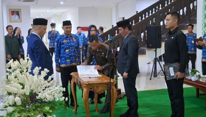 Bupati Pesisir Barat Resmi Lantik 9 Pejabat Tinggi Pratama
