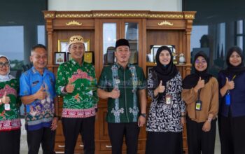 Bupati Pesisir Barat Dorong KP2KP Liwa Tambah Loket Mall Pelayanan Publik