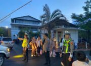 Pastikan Perjalanan Aman dan Lancar, Polres Way Kanan Cek Kendaraan Calon Jamaah Haji
