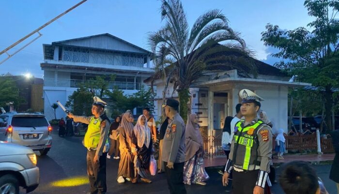 Pastikan Perjalanan Aman dan Lancar, Polres Way Kanan Cek Kendaraan Calon Jamaah Haji