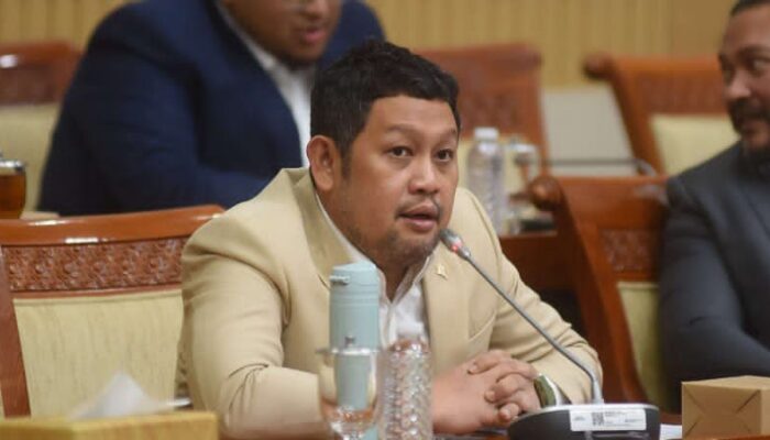 Komisi III DPR RI Pertanyakan Belum Ditahannya Welly Sebagai Tersangka, Minta APH Usut Tuntas Kasus Honorer