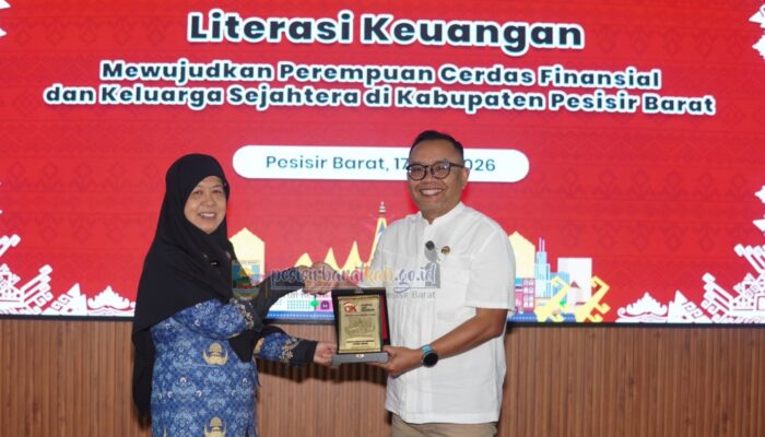 Gandeng OJK, Pemkab Pesisir Barat Sosialisasi Literasi Keuangan Pada Komunitas Perempuan