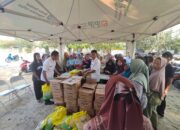 Disperindag Way Kanan dan Bulog Salurkan 900 Liter Minyakita Murah di Pasar Km 2