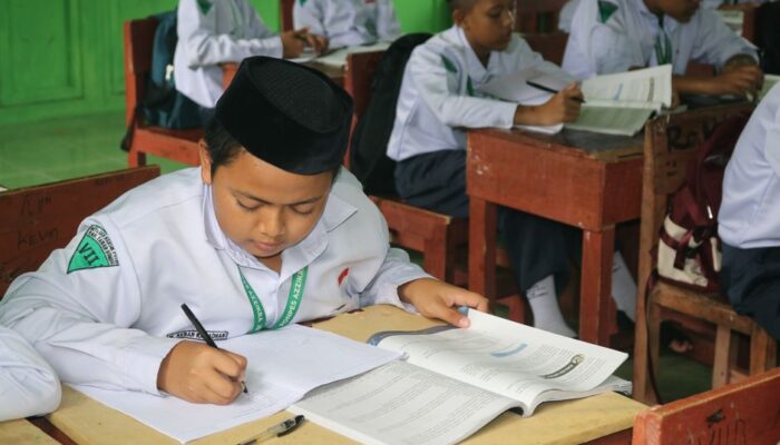 Membangun Masa Depan Melalui Pendidikan Berkualitas